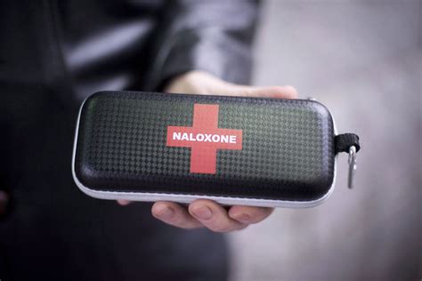 Naloxone: What to know about the opioid overdose-reversing drug, free across Canada